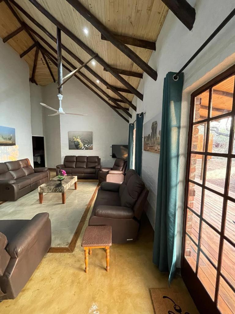 Kruger Wild Dog Inn Marloth Park Exterior foto