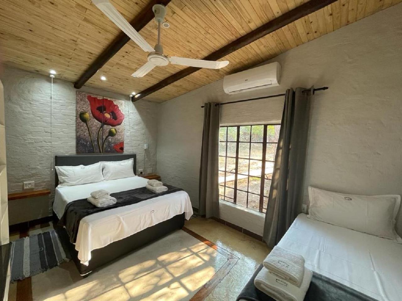 Kruger Wild Dog Inn Marloth Park Exterior foto