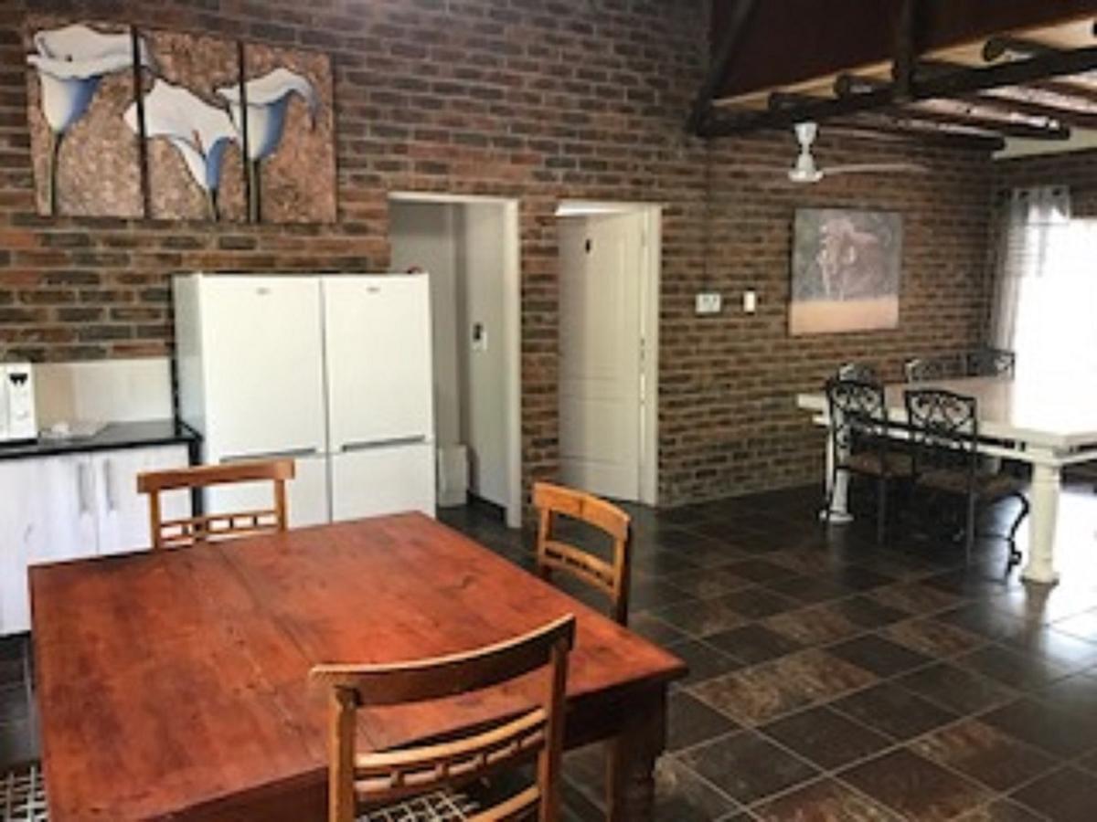 Kruger Wild Dog Inn Marloth Park Exterior foto